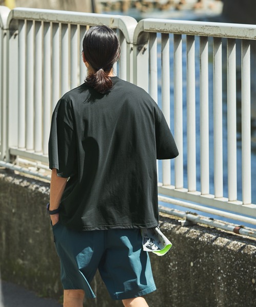 THE CRAFT CREW PRODUCTS（ザクラフトクループロダクツ）の「【THE CRAFT CREW PRODUCTS】テックファブリック ドローコード ビッグシルエット クルーネックポケット半袖Tシャツ / 接触冷感・吸水速乾（Tシャツ/カットソー）」｜詳細画像