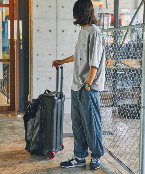 THE CRAFT CREW PRODUCTS（ザクラフトクループロダクツ）の「【THE CRAFT CREW PRODUCTS】テックファブリック ドローコード ビッグシルエット クルーネックポケット半袖Tシャツ / 接触冷感・吸水速乾（Tシャツ/カットソー）」｜詳細画像