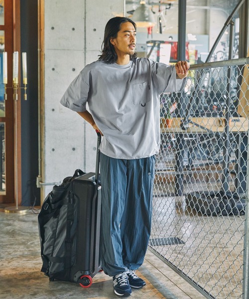 THE CRAFT CREW PRODUCTS（ザクラフトクループロダクツ）の「【THE CRAFT CREW PRODUCTS】テックファブリック ドローコード ビッグシルエット クルーネックポケット半袖Tシャツ / 接触冷感・吸水速乾（Tシャツ/カットソー）」｜詳細画像