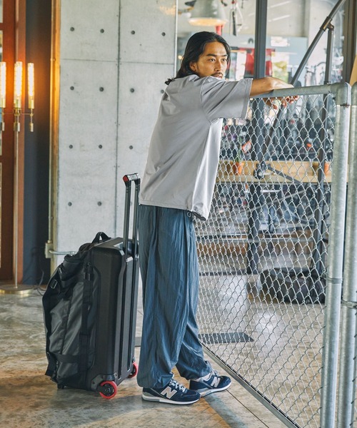 THE CRAFT CREW PRODUCTS（ザクラフトクループロダクツ）の「【THE CRAFT CREW PRODUCTS】テックファブリック ドローコード ビッグシルエット クルーネックポケット半袖Tシャツ / 接触冷感・吸水速乾（Tシャツ/カットソー）」｜詳細画像