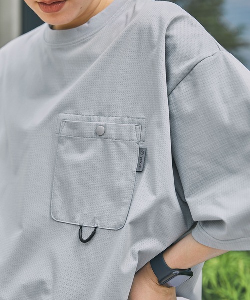 THE CRAFT CREW PRODUCTS（ザクラフトクループロダクツ）の「【THE CRAFT CREW PRODUCTS】テックファブリック ドローコード ビッグシルエット クルーネックポケット半袖Tシャツ / 接触冷感・吸水速乾（Tシャツ/カットソー）」｜詳細画像
