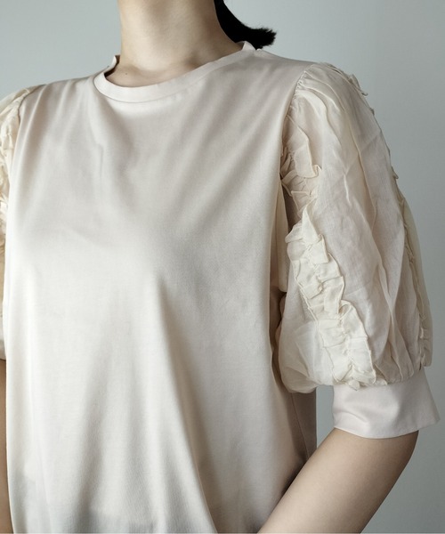Virca(ヴィルカ)の「フリルスリーブTシャツ(Tシャツ/カットソー・レディース・カーキ/アイボリー/ブラック/ブラウン・38)」の21枚目の写真