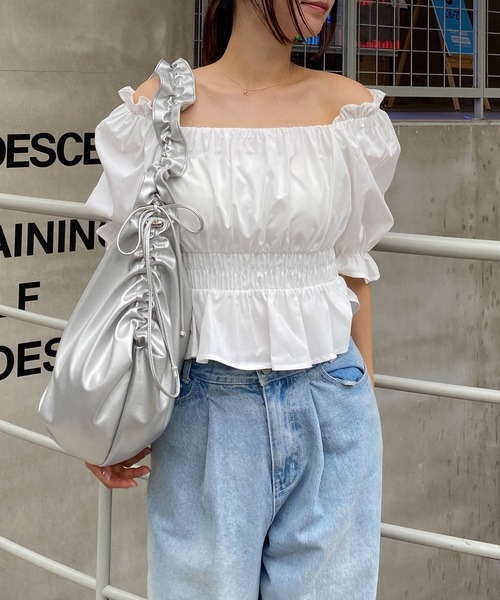 INGNI(イング)の「ギャザーショルダーバッグ/A(ショルダーバッグ・レディース・オフホワイト/シルバー/ブラック・ONE SIZE)」の5枚目の写真