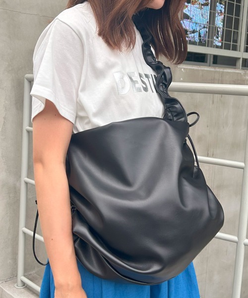 INGNI(イング)の「ギャザーショルダーバッグ/A(ショルダーバッグ・レディース・オフホワイト/シルバー/ブラック・ONE SIZE)」の13枚目の写真