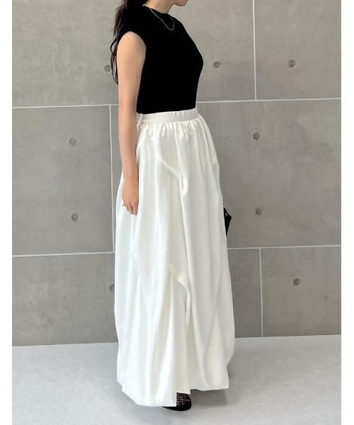 Re:EDIT（リエディ）の「[2024 SUMMER COLLECTION][低身長サイズ有]サテンバルーンロングスカート（スカート・レディース・ホワイト/ブラック・LARGE/MEDIUM/SHORT）」の11枚目の写真