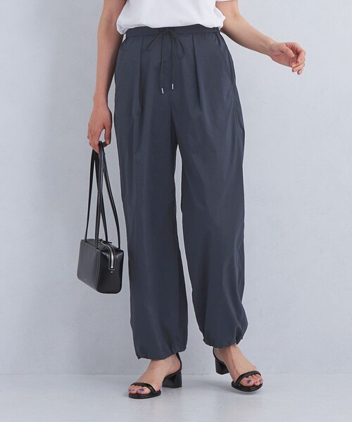 green label relaxing(グリーンレーベルリラクシング)の「パラシュート パンツ(その他パンツ・レディース・ネイビー/オリーブ・38/36)」の1枚目の写真