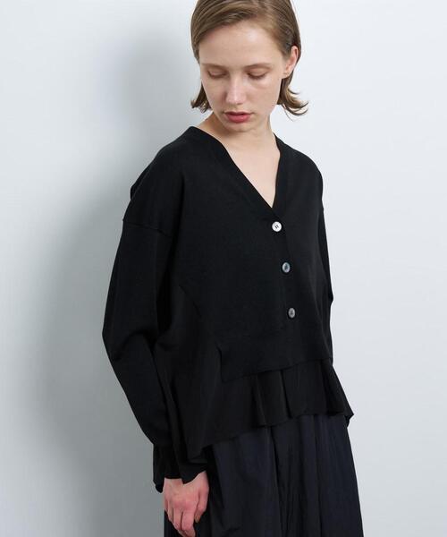 LANVIN en Bleu（ランバンオンブルー）の「Vネックコンビカーディガン（カーディガン/ボレロ・レディース・グレー/ブルー系その他/ブラック・38）」の2枚目の写真