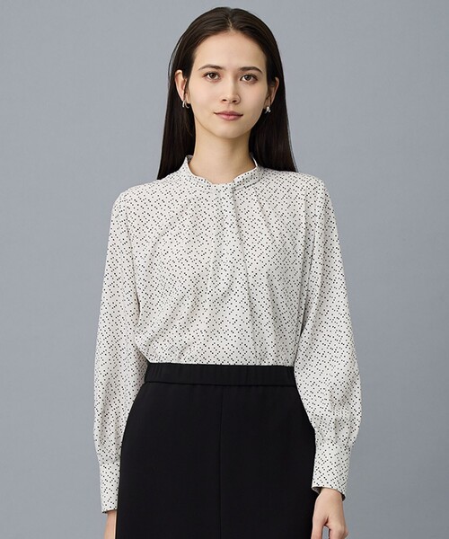 新品未使用✨自由区クラスラウンジ　シャツブラウス　長袖　カシュクール　M ライトサテン ブラウス（シャツ/ブラウス）｜自由区（ジユウク）の