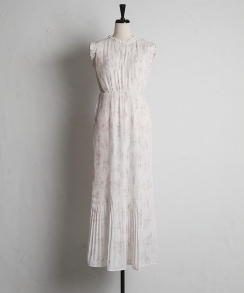 tocco closet(トッコ クローゼット)の「リボン&フリル付きプリーツシフォンフラワープリントワンピース(ワンピース・レディース・ブルー/ピンクベージュ・M)」の16枚目の写真