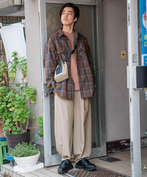 niko and...（ニコアンド）の「パラコード巾着ミニショルダーバッグ（ショルダーバッグ・メンズ・グレー/ブラック/オレンジ/ネイビー/ブラウン/ブルー/パープル/ダークブラウン・FREE）」の9枚目の写真