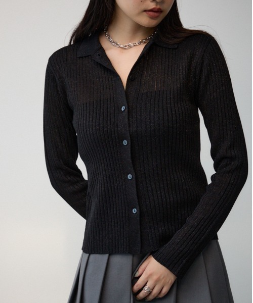 AZUL by moussy(アズールバイマウジー)の「ポロ襟ラメニット(ニット/セーター・レディース・ブラック/ライトベージュ/シルバー・FREE)」の2枚目の写真