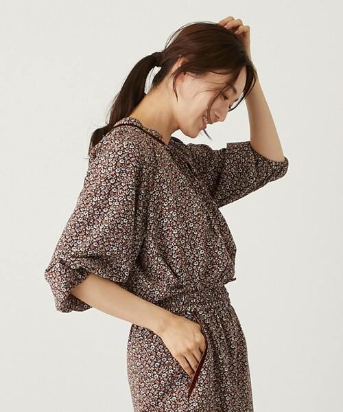 MELROSE claire(メルローズ クレール)の「【ベルベットテープ使いがポイントのフラワープリントブラウス】(シャツ/ブラウス・レディース・ブラウン/ブラック・FREE)」の14枚目の写真