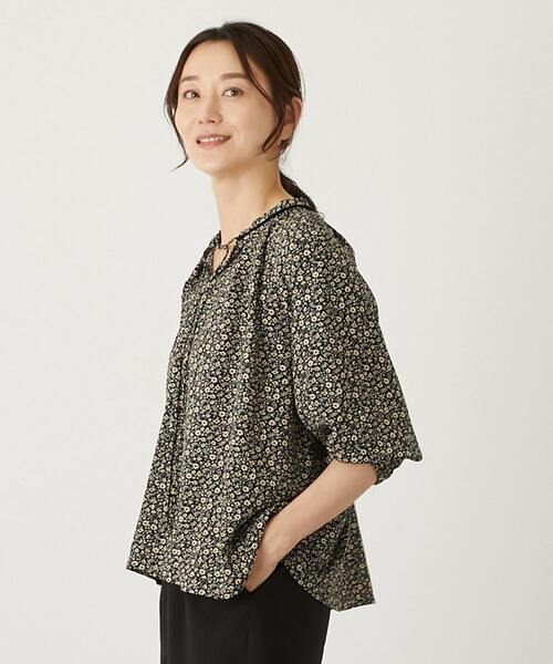 MELROSE claire(メルローズ クレール)の「【ベルベットテープ使いがポイントのフラワープリントブラウス】(シャツ/ブラウス・レディース・ブラウン/ブラック・FREE)」の19枚目の写真