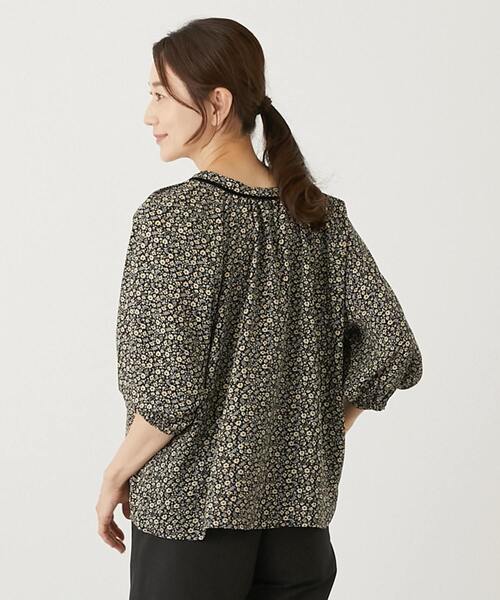 MELROSE claire(メルローズ クレール)の「【ベルベットテープ使いがポイントのフラワープリントブラウス】(シャツ/ブラウス・レディース・ブラウン/ブラック・FREE)」の20枚目の写真