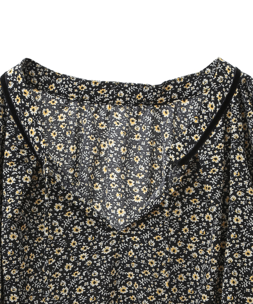 MELROSE claire(メルローズ クレール)の「【ベルベットテープ使いがポイントのフラワープリントブラウス】(シャツ/ブラウス・レディース・ブラウン/ブラック・FREE)」の7枚目の写真