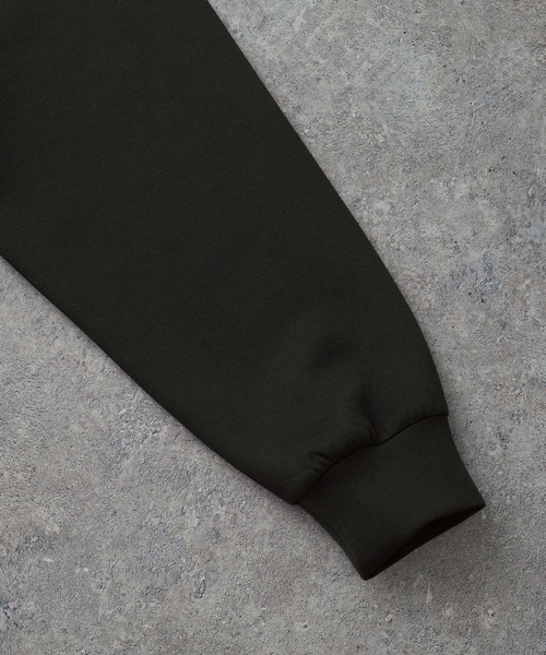 MONO-MART(モノマート)の「イージードライダンボールニットスウェットジップパーカー(パーカー・レディース・ダークネイビー/ダークグレー/ダークブラウン/ブラック/ライトグレー/グレイッシュベージュ/オフホワイト/モカ/ワイン系・L/M/S/XS)」の19枚目の写真