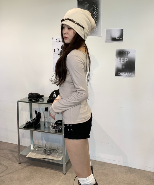 lilful（リルフル）の「【新色登場 ブラック/グレー 】【スタイルアップ効果！】ロゴプリント タイトフィット ロンT（Tシャツ/カットソー・レディース・ライトベージュ/グレー/ブラック・M/L）」の21枚目の写真