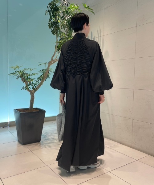 emmi（エミ）の「eco ギャザーディテールワンピース（ワンピース・レディース・アイボリー/ブラック・0/1）」の12枚目の写真