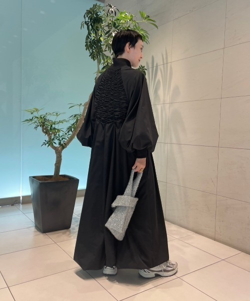 emmi（エミ）の「eco ギャザーディテールワンピース（ワンピース・レディース・アイボリー/ブラック・0/1）」の13枚目の写真