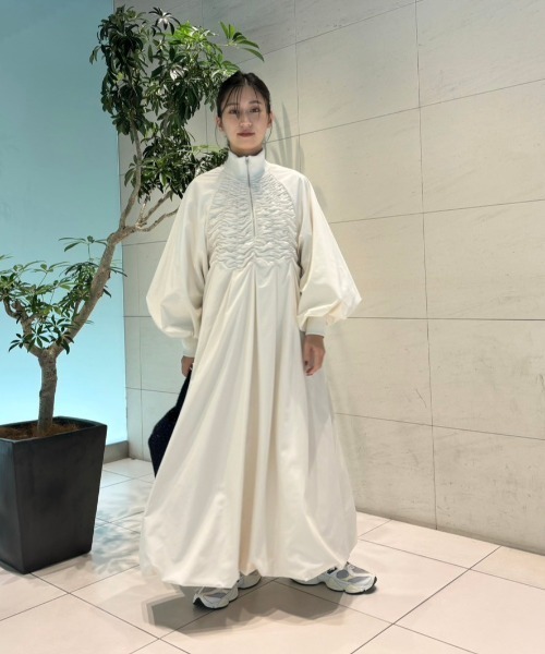 【早い者勝ち】emmi atelier ecoギャザーディティールワンピース eco ギャザーディテールワンピース（ワンピース）｜emmi（エミ