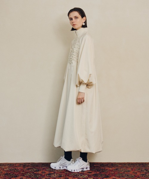 eco ギャザーディテールワンピース（ワンピース）｜emmi（エミ）