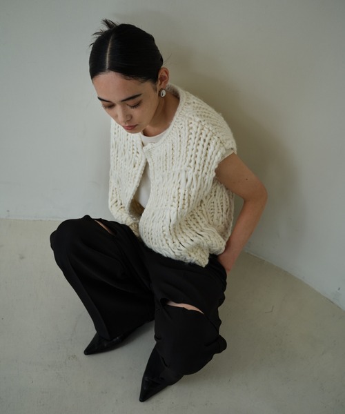 AIC. OFFICIAL | . 【9/14 12:00〜販売開始】 ハンドニット