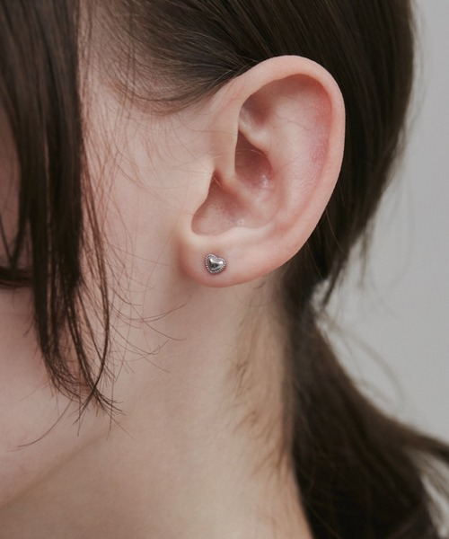 ciite' surgical stainless（シーテサージカルステンレス）の「【 金属アレルギー対応 】 ミニハートピアス サージカルステンレス   (両耳用)（ピアス（両耳用）・レディース・シルバー/ゴールド・FREE）」の17枚目の写真