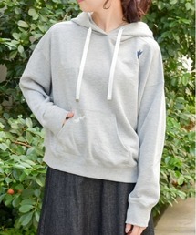 ランダム刺繍フーディー