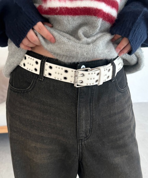 apres jour mignon(アプレジュールミニョン)の「【apresjour mignon×ARIAZ】スタッズベルト(ベルト・レディース・ブラック/レッド/オフホワイト・ONESIZE)」の5枚目の写真