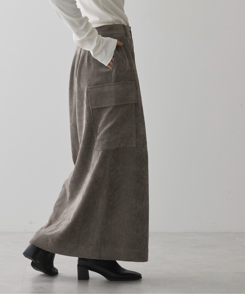 AMERICAN HOLIC（アメリカンホリック）の「コーデュロイサイドポケットタイトスカート（スカート・レディース・モカ/アイボリー/チャコールグレー・M/S/L）」の4枚目の写真