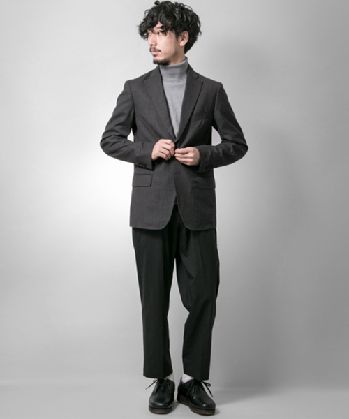 URBAN RESEARCH（アーバンリサーチ）の「UR ウールギャバ2Bジャケット（テーラードジャケット・メンズ・ブラック/チャコールグレー・MEDIUM/LARGE）」の13枚目の写真