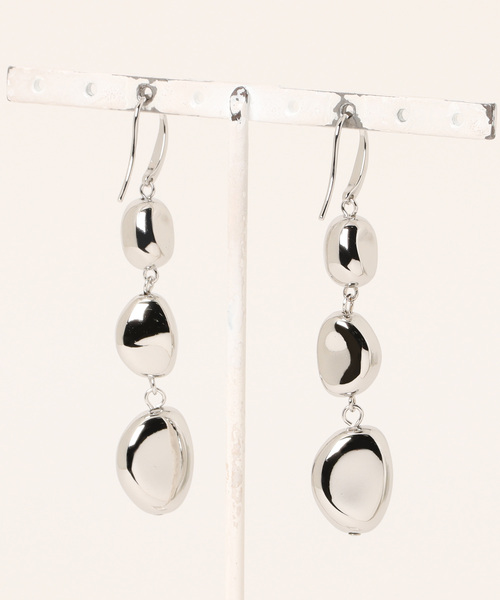 ROPE'（ロペ）の「3連ボールパーツフックピアス（ピアス（両耳用）・レディース・ゴールド/シルバー・FREE）」の3枚目の写真