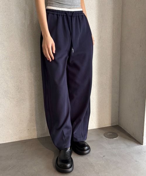 FUULLY STUDIO(フーリィーステューディオ)の「ウエストデザインバレルスエットパンツ(スウェットパンツ・レディース・ネイビー/アイボリー・FREE)」の6枚目の写真