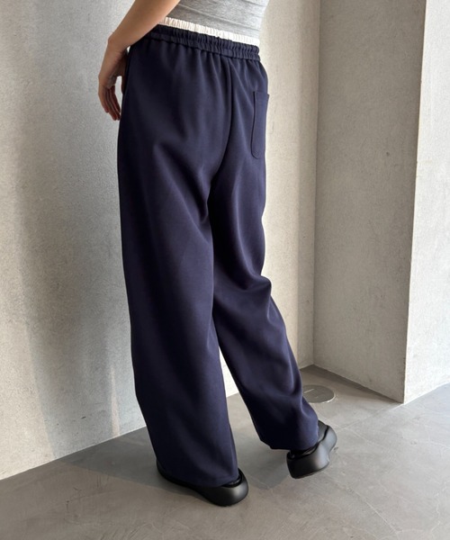 FUULLY STUDIO(フーリィーステューディオ)の「ウエストデザインバレルスエットパンツ(スウェットパンツ・レディース・ネイビー/アイボリー・FREE)」の13枚目の写真