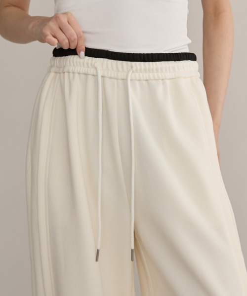 FUULLY STUDIO(フーリィーステューディオ)の「ウエストデザインバレルスエットパンツ(スウェットパンツ・レディース・ネイビー/アイボリー・FREE)」の20枚目の写真