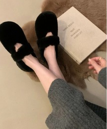 by LEGNA（バイレグナ）の「便利で可愛いフラットシューズ　フェイクファーパンプス（バレエシューズ）」