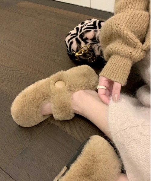 セール】便利で可愛いフラットシューズ フェイクファーパンプス