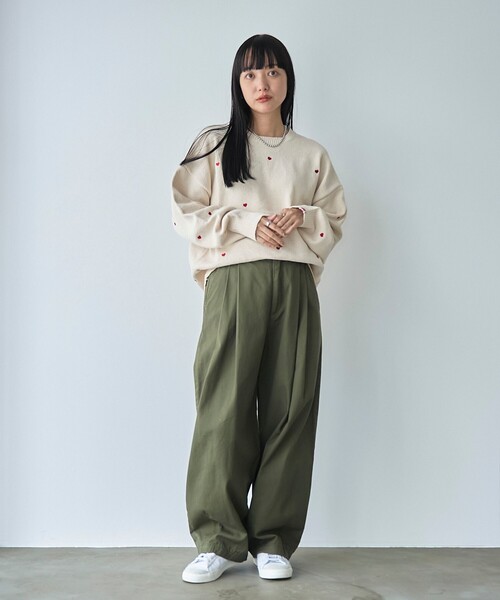 SUNNY  SPORTS（サニースポーツ）の「【大人が着やすいハート柄/WEB限定】SunnySports（サニースポーツ）別注　ハート刺繍モールニット（ニット/セーター・レディース・レッド/オフホワイト/ブラック・FREE）」の7枚目の写真