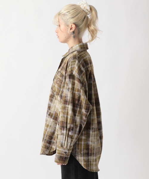 FOREVER 21（フォーエバー トゥエンティーワン）の「【2025SS】ヴィンテージライクチェックオーバーシャツ（シャツ/ブラウス・レディース・イエロー/ネイビー/グレー・FREE）」の6枚目の写真