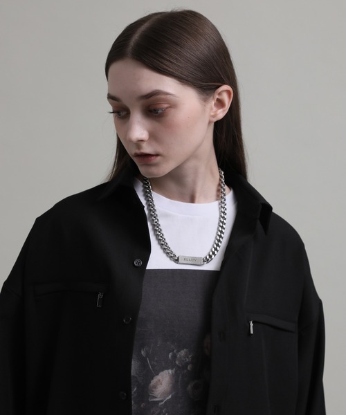 ELLUV（エルブ）の「【ELLUV/エルヴ】ロゴプレート ボリュームチェーンネックレス（ネックレス・メンズ・シルバー/アンティークシルバー・FREE）」の5枚目の写真