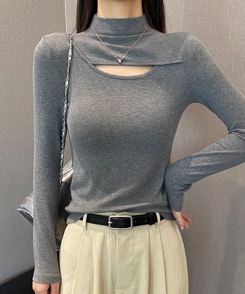 Vipoa(ヴィポア)の「レイヤードモックネックカットソー(Tシャツ/カットソー・レディース・ブラック/グレー・FREE)」の4枚目の写真