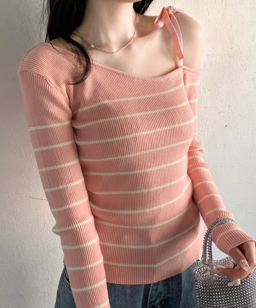 Teem Store(チームストア)の「リボンワンショルボーダーニット(ニット/セーター・レディース・ネイビー/ピンク/ブルー/ホワイト・F)」の4枚目の写真