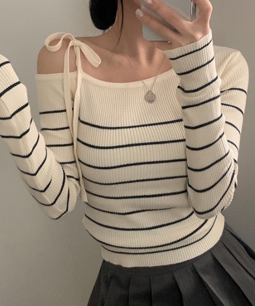 Teem Store(チームストア)の「リボンワンショルボーダーニット(ニット/セーター・レディース・ネイビー/ピンク/ブルー/ホワイト・F)」の6枚目の写真