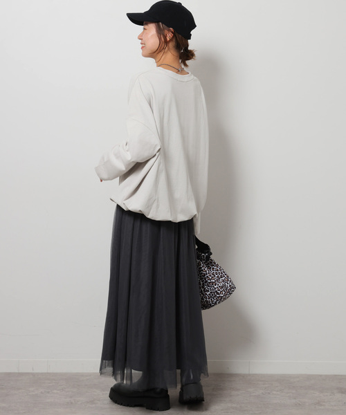 JOURNAL STANDARD relume（ジャーナルスタンダード　レリューム）の「《追加》ギャザーヘムロングスリーブ（Tシャツ/カットソー・レディース・ホワイト/ライトグレー/ブラック/ベージュ系その他・FREE）」の14枚目の写真