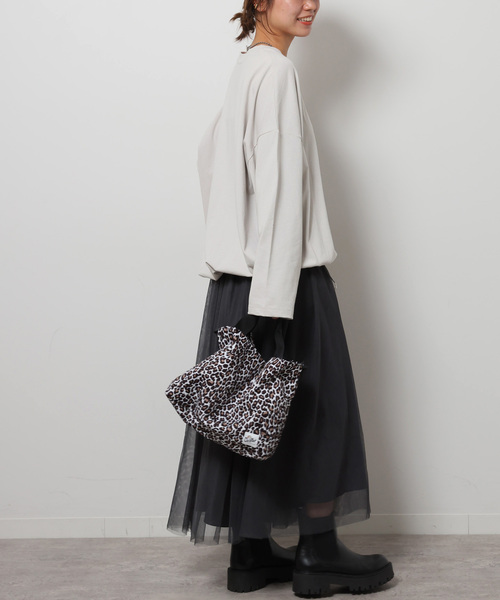 JOURNAL STANDARD relume（ジャーナルスタンダード　レリューム）の「《追加》ギャザーヘムロングスリーブ（Tシャツ/カットソー・レディース・ホワイト/ライトグレー/ブラック/ベージュ系その他・FREE）」の15枚目の写真