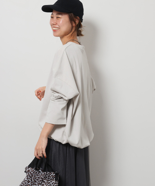 JOURNAL STANDARD relume（ジャーナルスタンダード　レリューム）の「《追加》ギャザーヘムロングスリーブ（Tシャツ/カットソー・レディース・ホワイト/ライトグレー/ブラック/ベージュ系その他・FREE）」の17枚目の写真