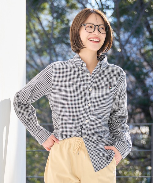 Arnold Palmer(アーノルドパーマー)の「EVERY DAY ギンガムチェック シェア シャツ(シャツ/ブラウス・レディース・ブルー/ネイビー/ブラック・LL/L/M/S)」の2枚目の写真