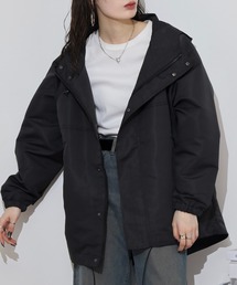 フード付きマウンテンパーカー