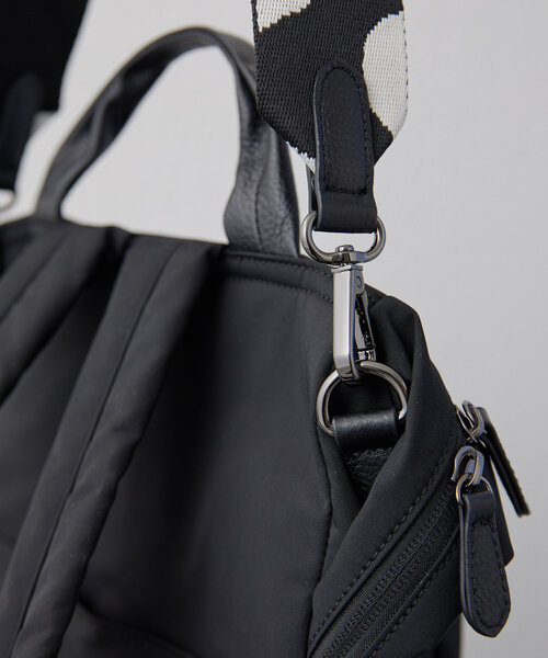ear PAPILLONNER ショルダーバッグ バッグ 「本革/470g」ワイド