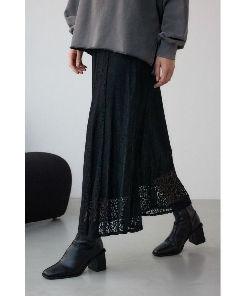 AZUL by moussy（アズールバイマウジー）の「レースフレアスカート（スカート・レディース・ブラック/オフホワイト・SMALL/MEDIUM）」の2枚目の写真